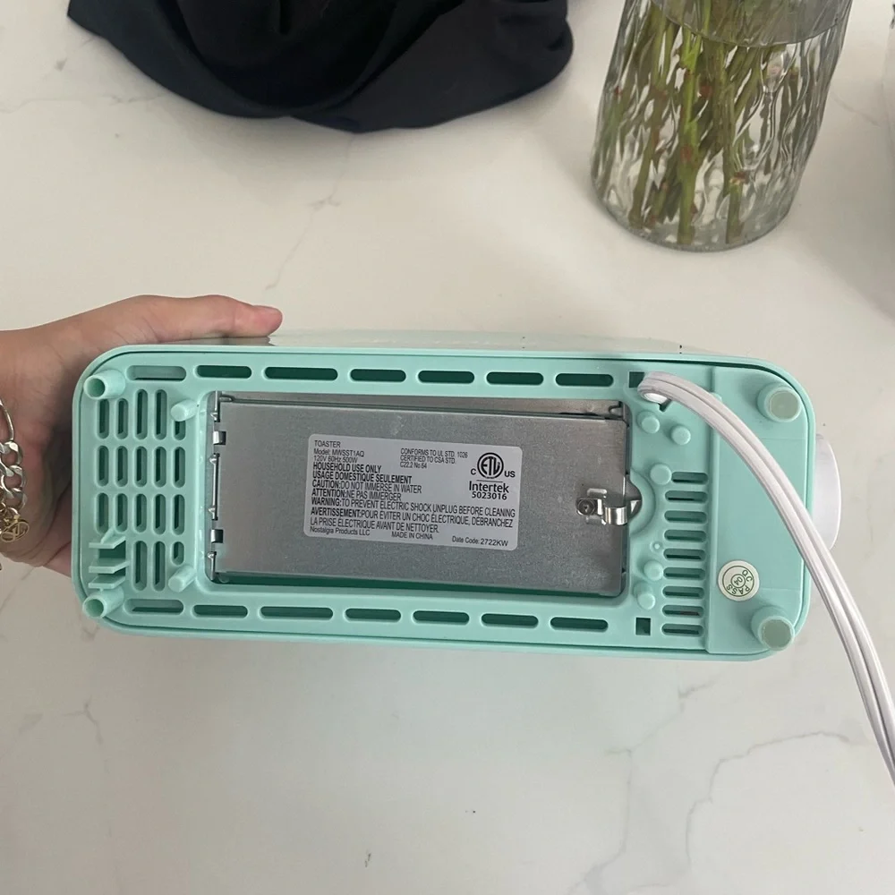 Mini One-Slice Toaster - Picture 2 of 5